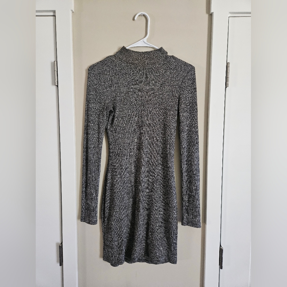 Fashion nova small heather grey stretchy bodycon snugged fit long sleeve dress